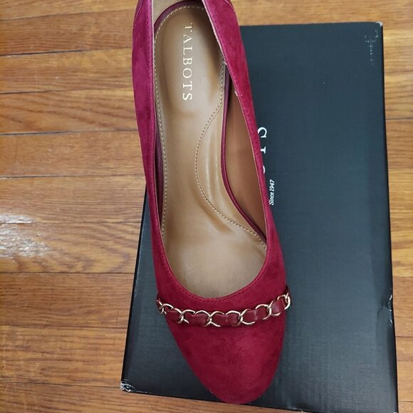 NIB Talbot's Ellery Chain Block Heel Pump in Pomegranate Suede & Leather 7.5M - Picture 2 of 2